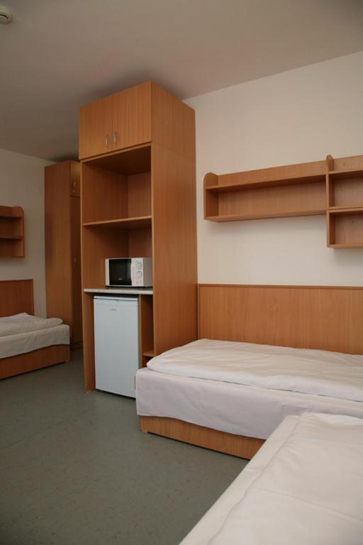 Imola Hostel Эгер Номер фото
