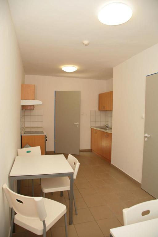 Imola Hostel Эгер Экстерьер фото